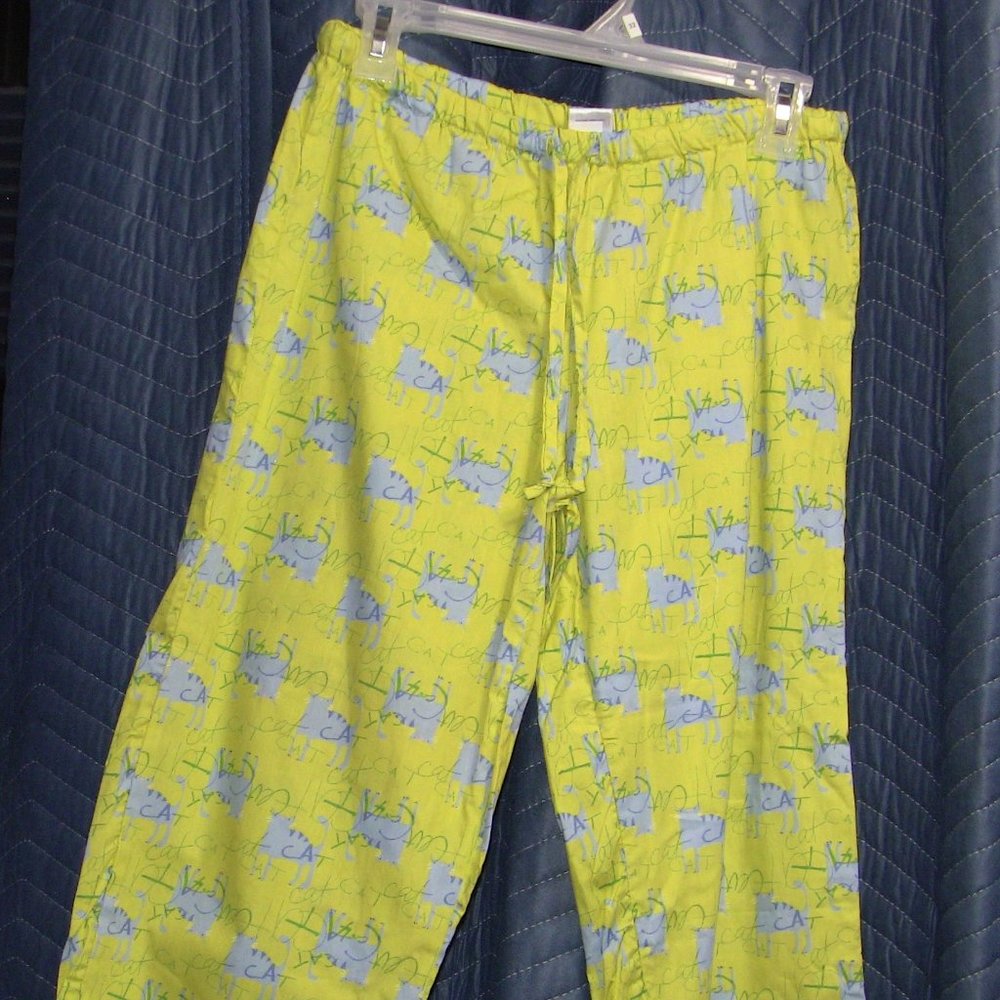 Old Navy Capri Pajama Pants Yellow with Blue Cats - size S